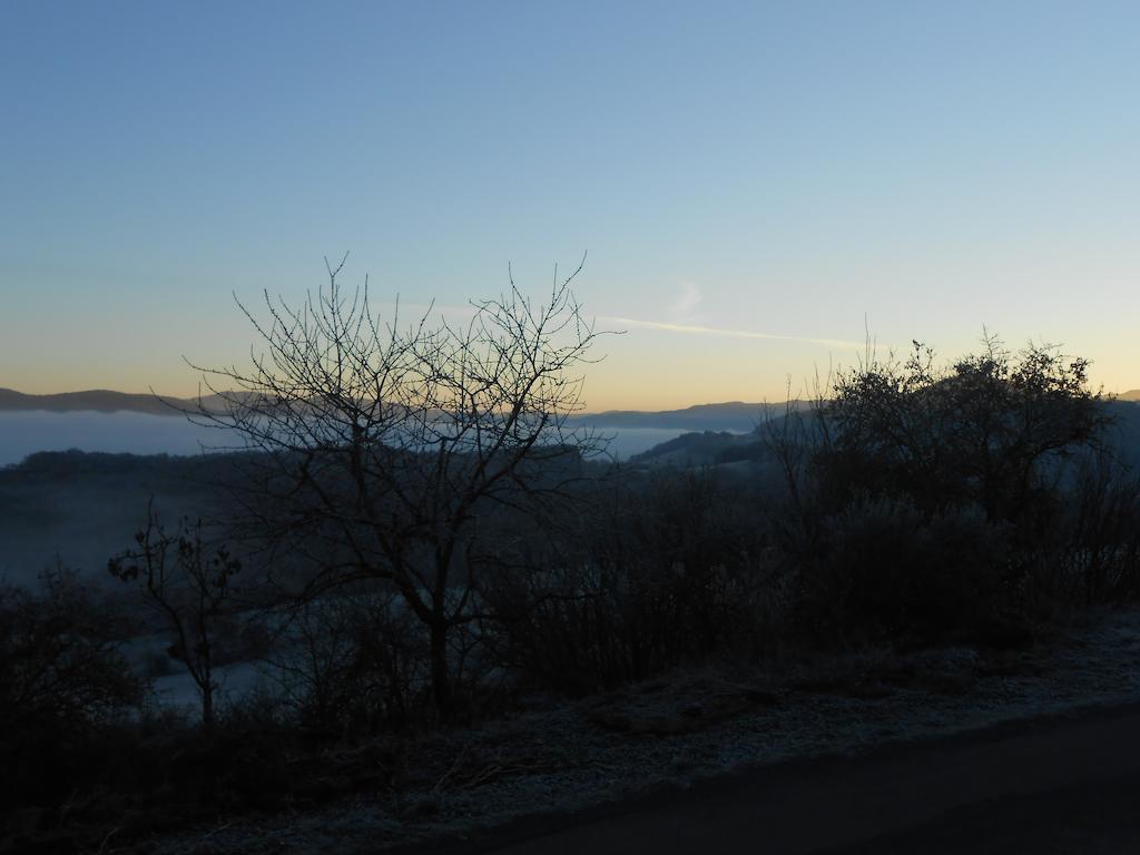 Gite Des Monts Saint-Izaire Dış mekan fotoğraf
