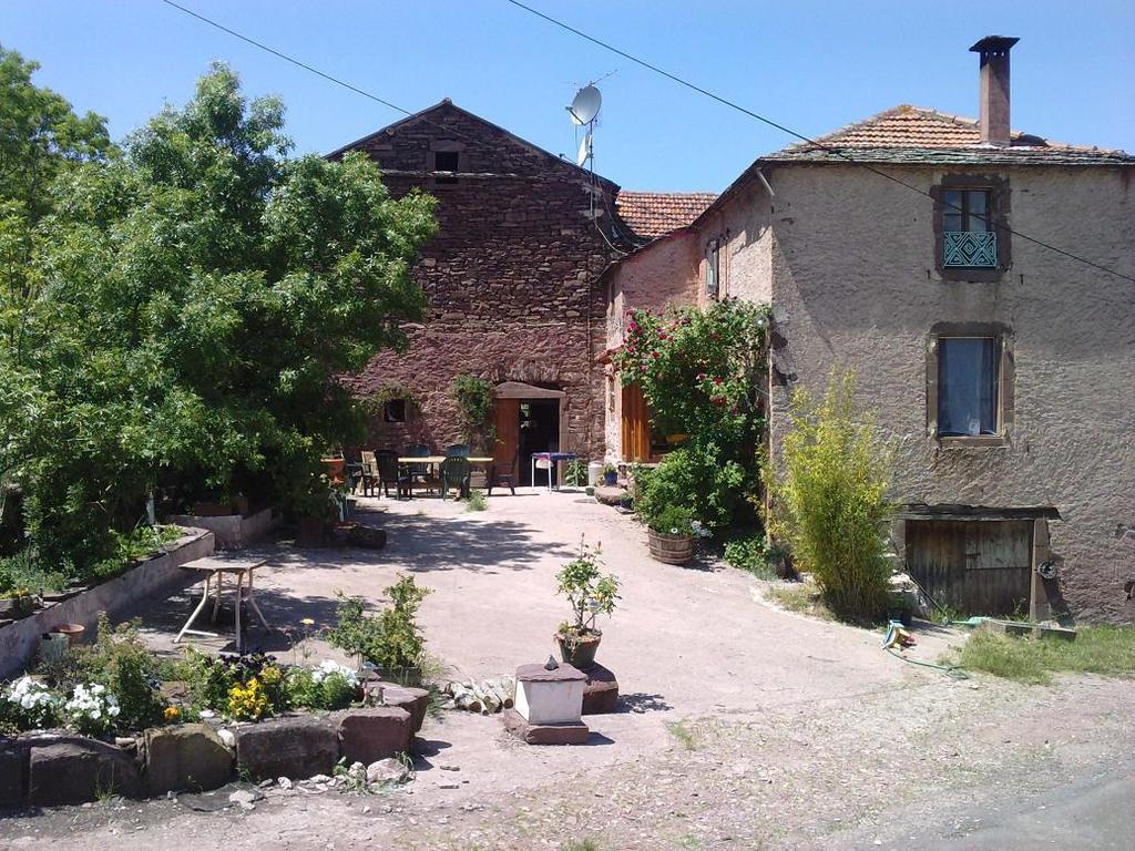 Gite Des Monts Saint-Izaire Oda fotoğraf